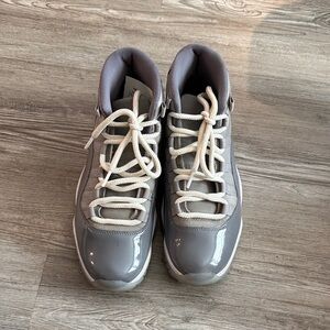 Jordan XI Retro Low - Cool Grey